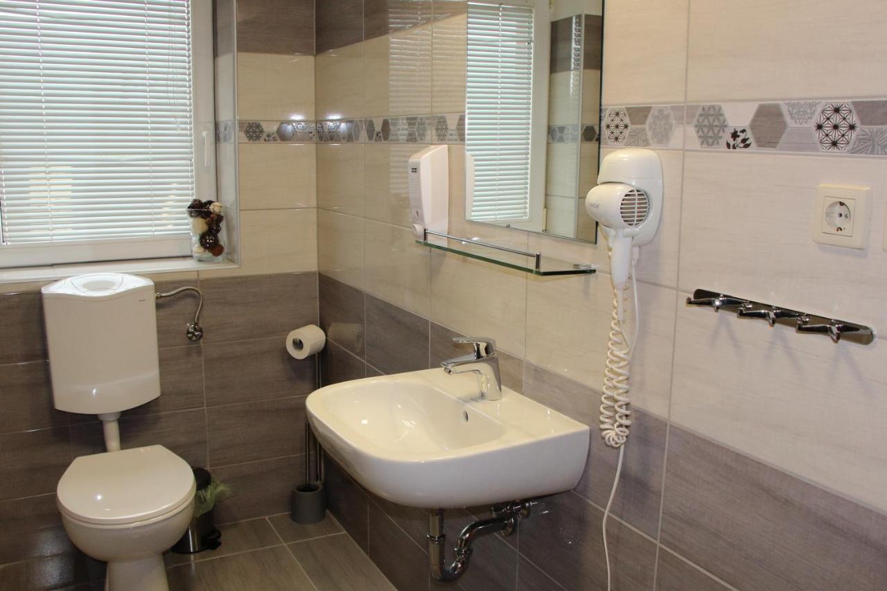 Hegylanc Fogado Bed & Breakfast Sotony Ngoại thất bức ảnh